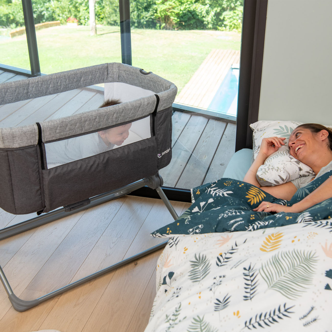 Groupe Team TEX - Dodi, un lit cododo de voyage très pratique et  fonctionnel ----- Dodi, a functional and practical bedside crib
